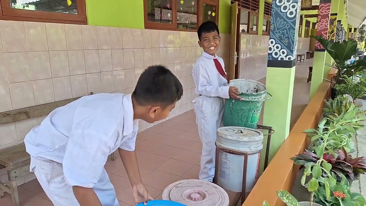 Film pendek support by Siswa Kelas 5 SDN 1 Dekso Tema Gotong Royong
