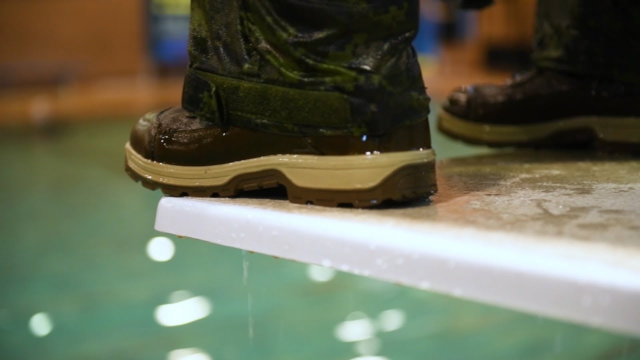 Entrainement piscine équipe d'habiletés militaires / Milskills pool training