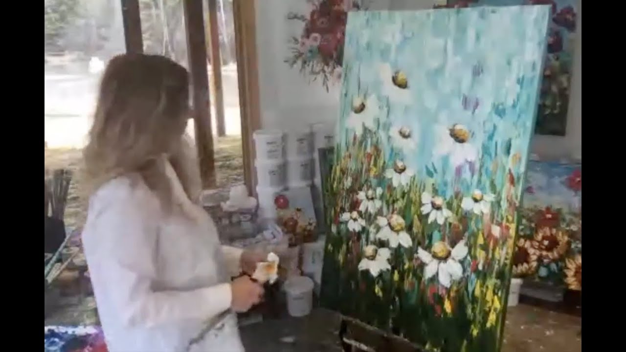 Painting textured palette knife daisies with acrylics - long video - Giselle Denis Fine Artist