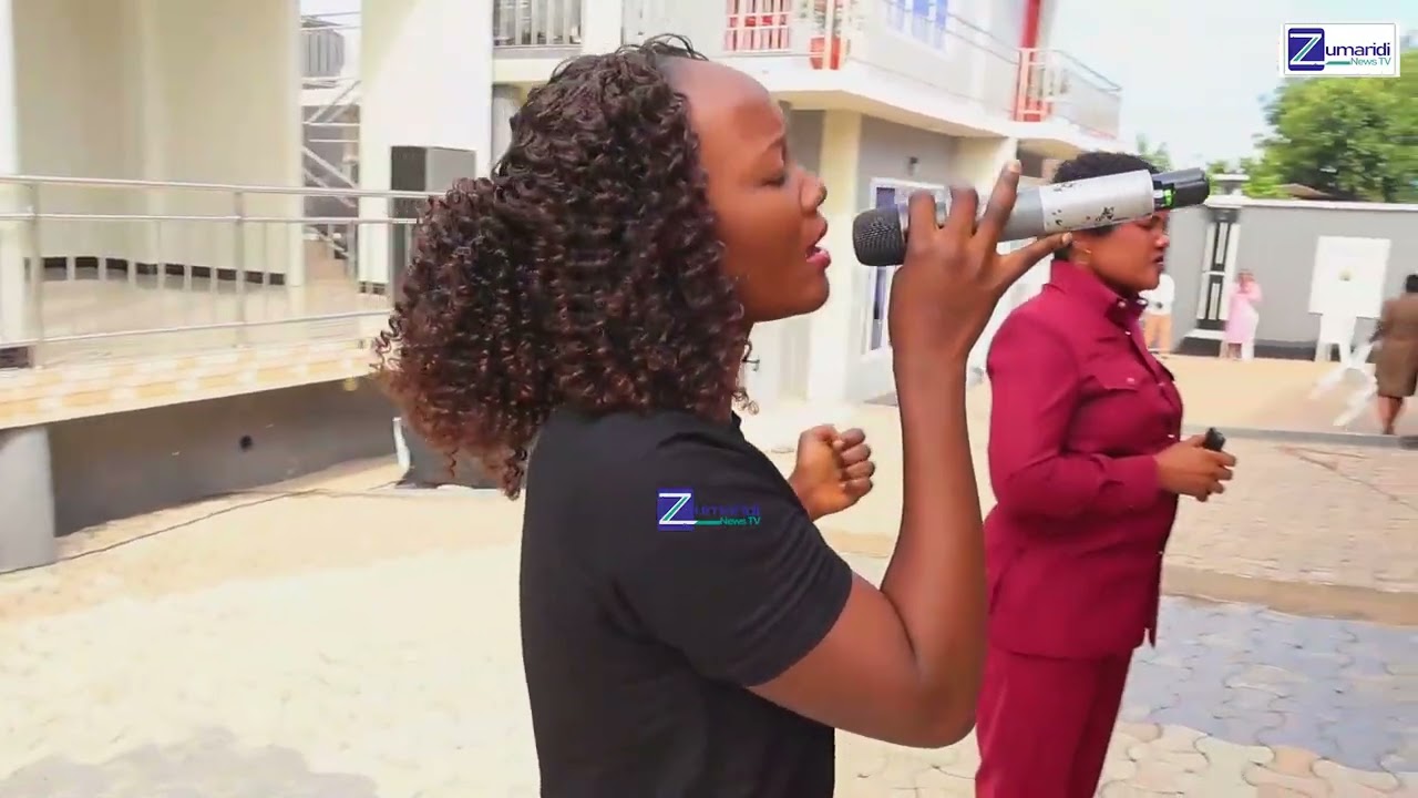 WAMUIMBIA SIFA YENYE MAFUNUO