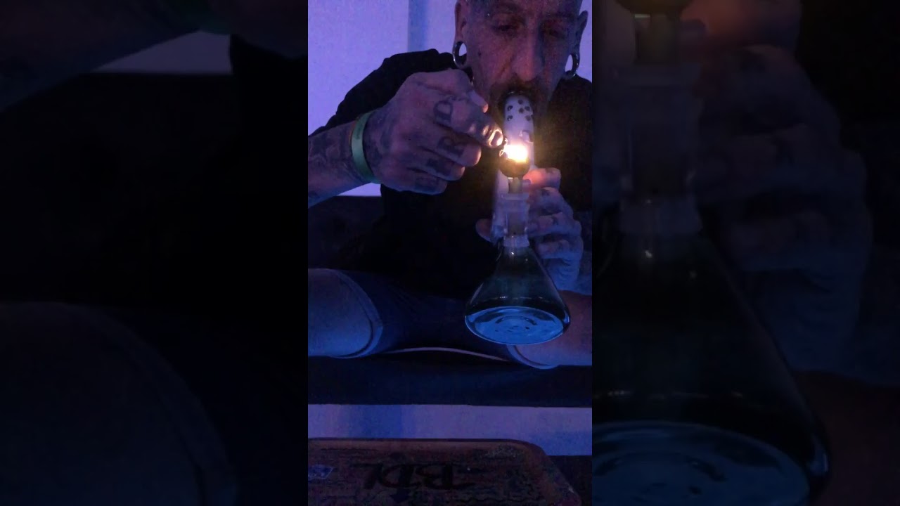 Evening Bong at The Bdl 🔥