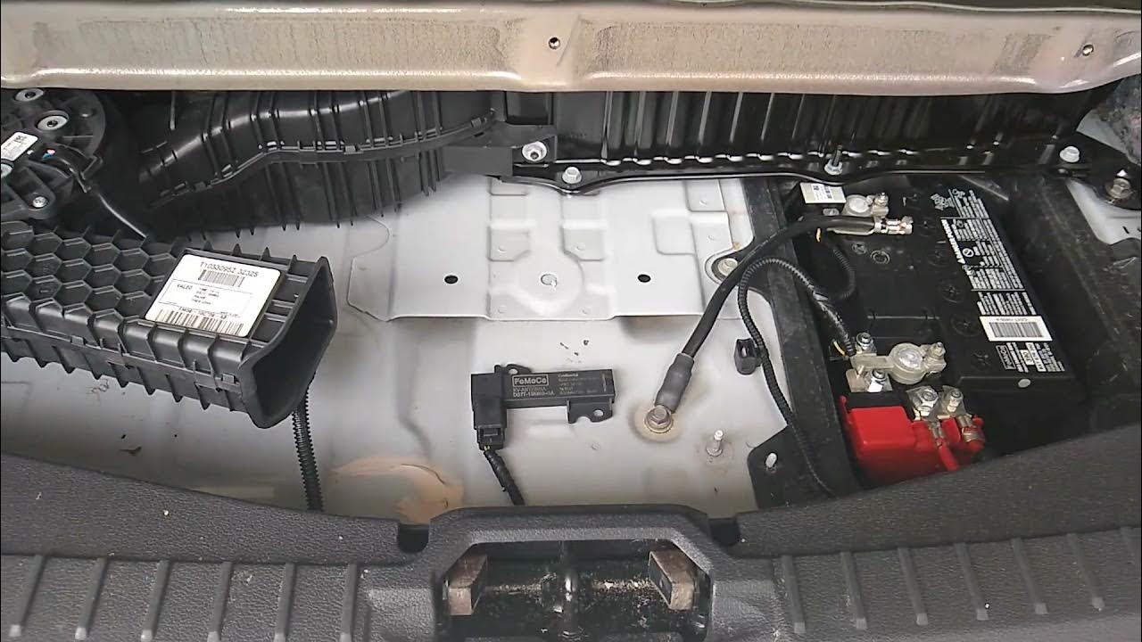 How to replace the 12V Battery of a Ford Cmax Hybrid YouTube
