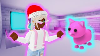 🦄 Offer for NEON Unicorn in A RICH Adopt Me Server (Roblox) #shorts