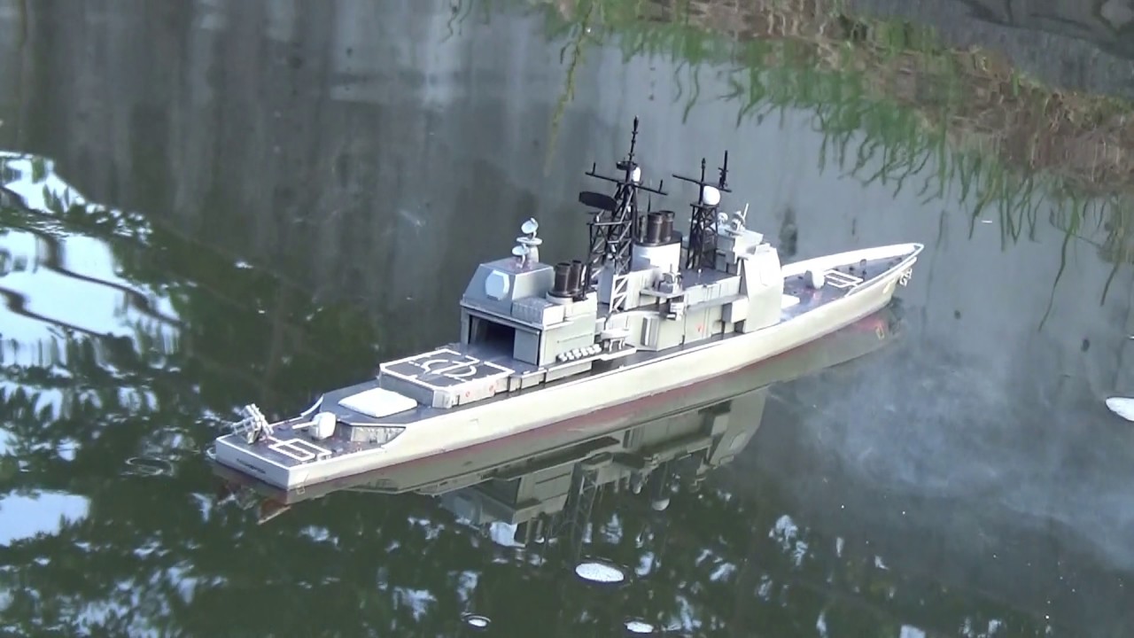 Rc船 白黒ニャンコ毛玉団