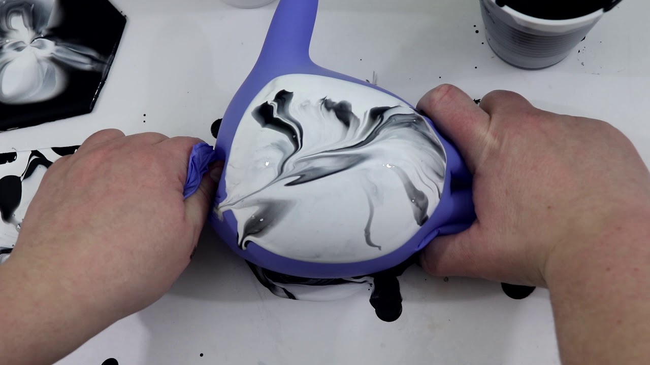 (234) Balloon Dip with Black and White Acrylic Pour