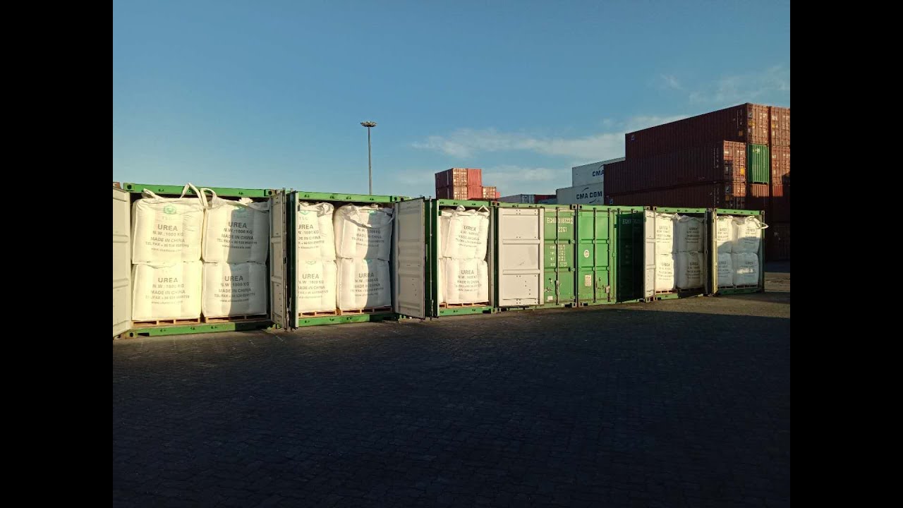 Urea Solution Raw Materials  Transported By Containers