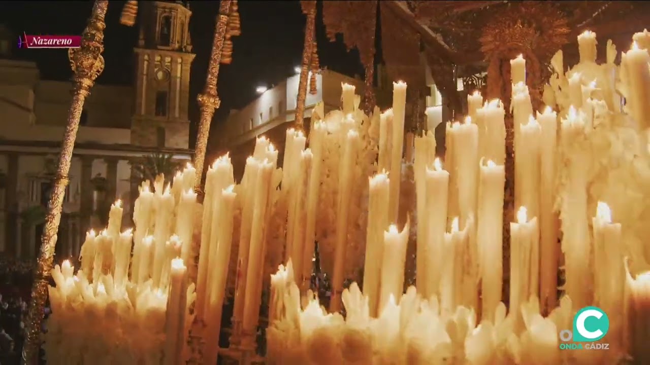 Mª Stma. de los Dolores hace su entrada en la Catedral de Cádiz