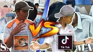 SMK vs SMA - Rap Battle of Student