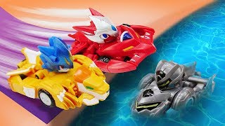 Крутые игрушки ТРАНСФОРМЕРЫ из мультика Монкарт! Гонки машинок и ПЛЮХ с трамплина в бассейн! Крутые игрушки ТРАНСФОРМЕРЫ из мультика Монкарт! Гонки машинок и ПЛЮХ с трамплина в бассейн!
