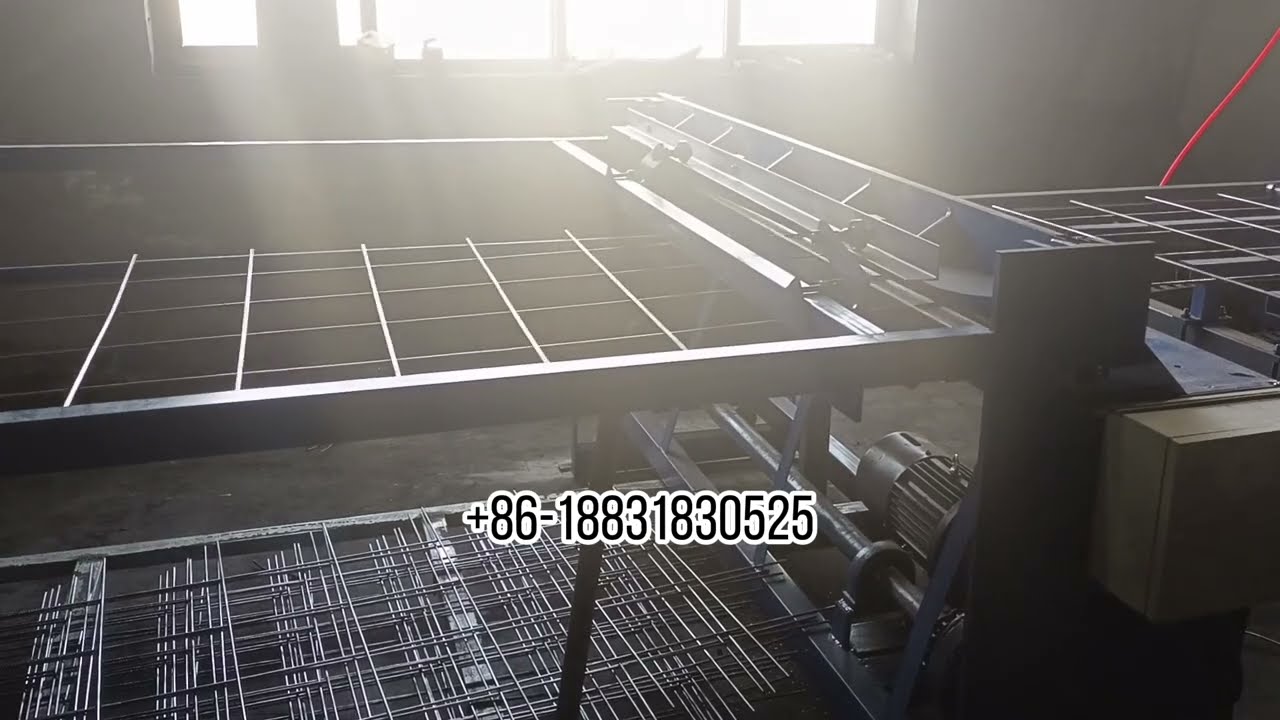 full automatic brc wire mesh welding panel machine with wire mesh cutting machine is testing