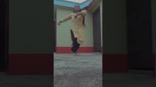 chupi Chupi Kotha Gulo Holo Kobita dance love song