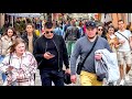Вуличне життя. Львів центр, площа Ринок.