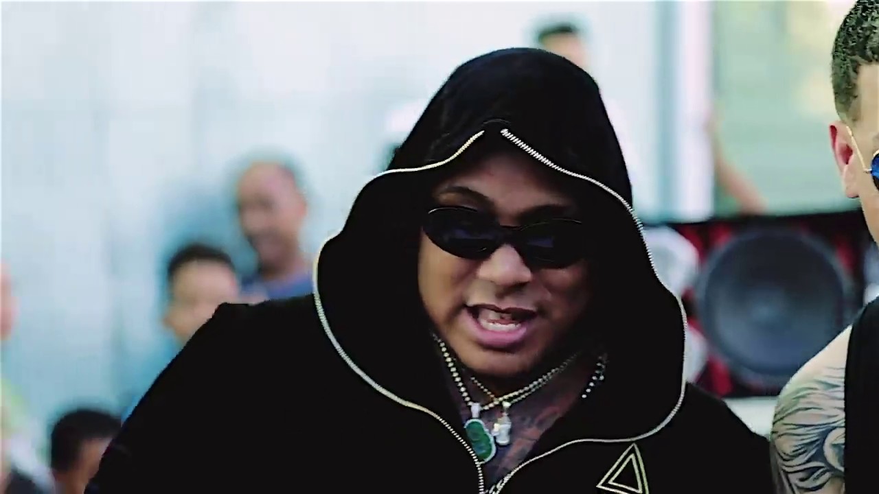 El Chuape ft Bullin 47 Que Burla Video Oficial - YouTube