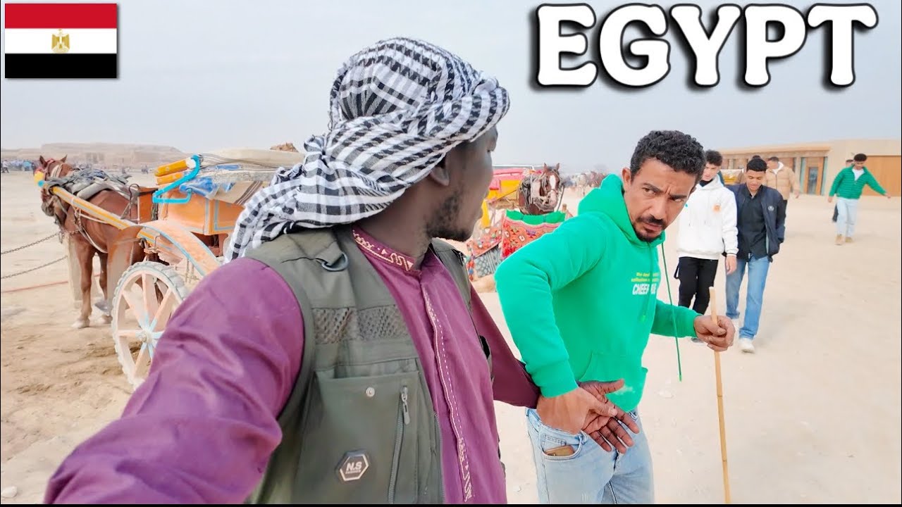 INSANE !! THE HUSTLERS INSIDE THE EGYPTIAN PYRAMIDS 🇪🇬( I DIDN’T EXPECT THIS).
