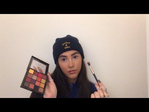 ASMR- 3 minute chaotic doing your makeup 💄 (Custom for Mia!💜)