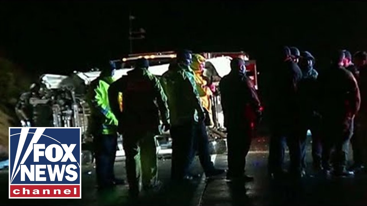 3 killed in crash during high-speed chase with Border Patrol