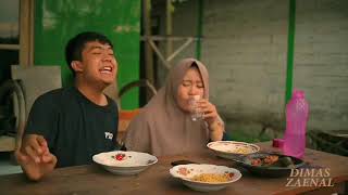 Romantis nya sama pacar gokil