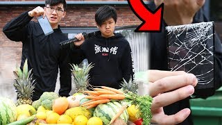 Ninja Zwaard Vs Iphone 8 Met Broertje