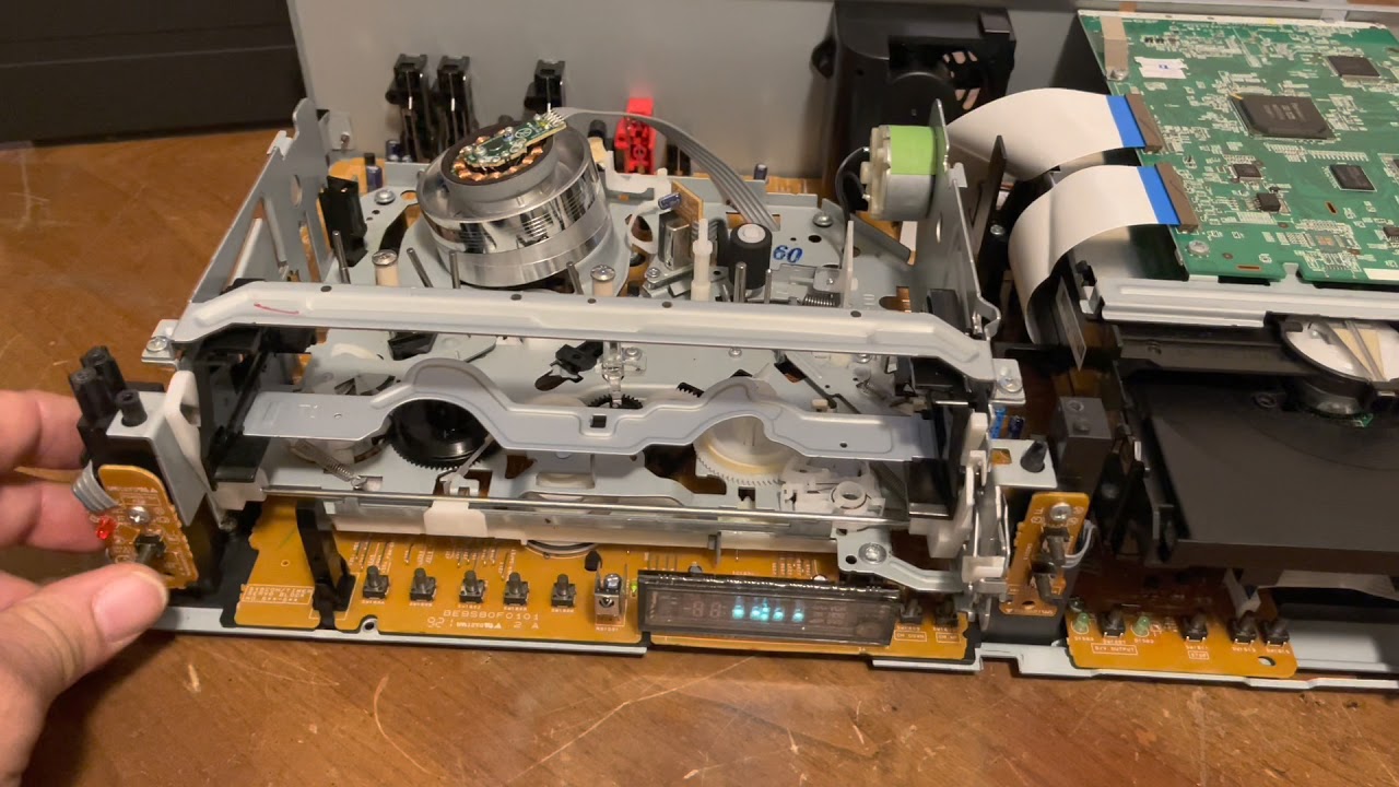 Magnavox ZV427MG9 Combo VCR DVD VHS Dubbing HDMI Recorder Teardown