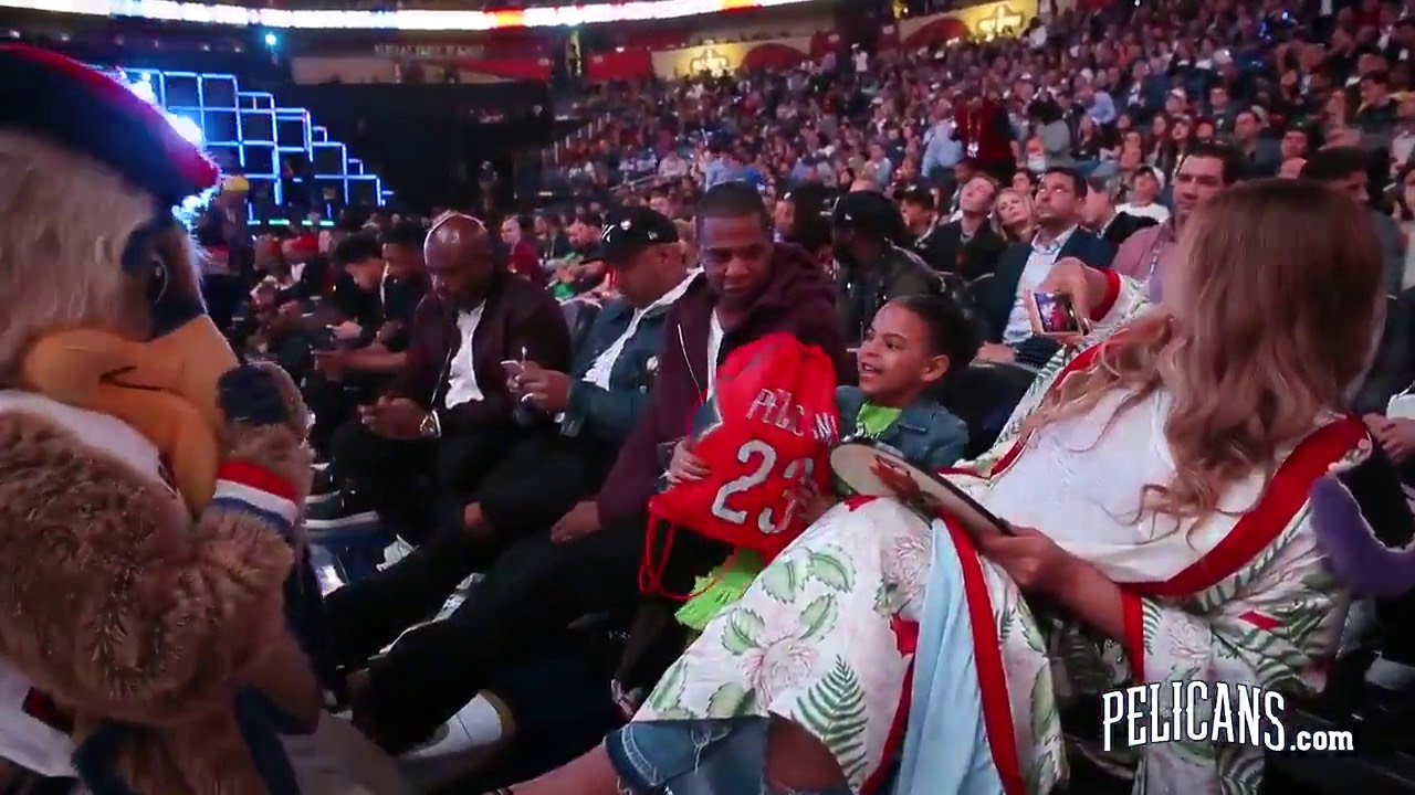 Beyoncé & Jay-Z with Blue Ivy All Star NBA Game 2017 - YouTube