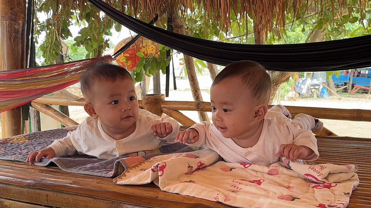 Seven 7️⃣ months old baby twin 09