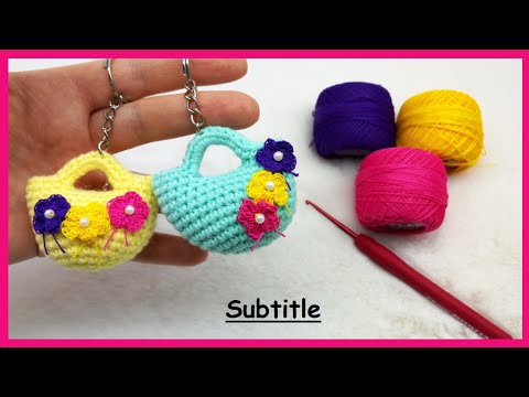 SUBTİTLES 😍10 dakikada ör ! ... Çok kolay tığ işi amigurumi örgü çanta anahtarlık yapımı | #Engsub