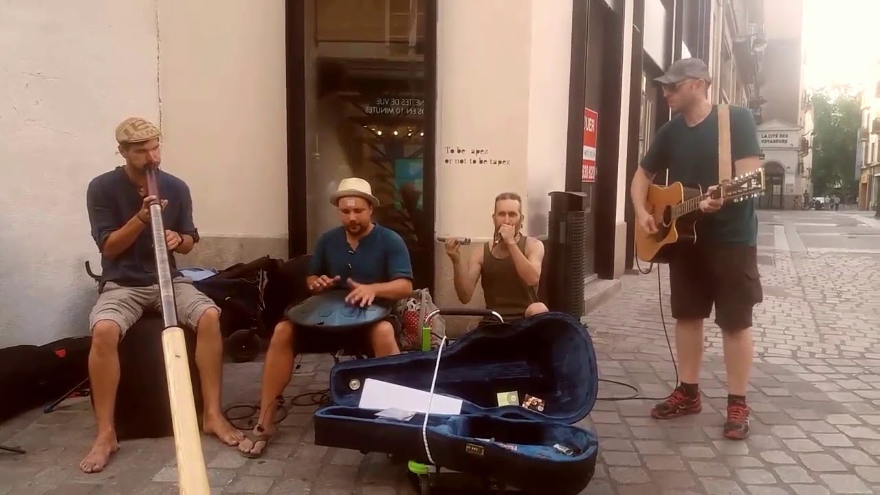 Busking in Nantes | Trance Dance Tribal Music