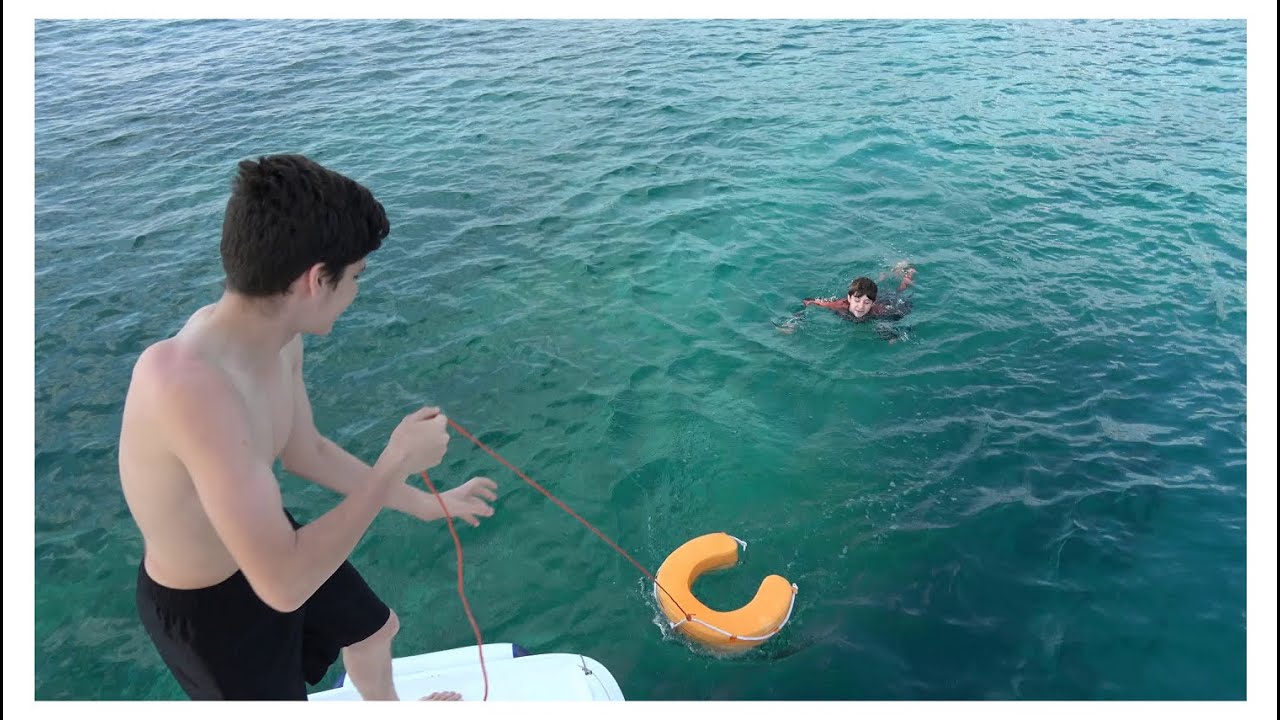 Episode 1 Vendre Tout Et Partir En Famille Faire Le Tour Du Monde Sur Notre Catamaran Youtube