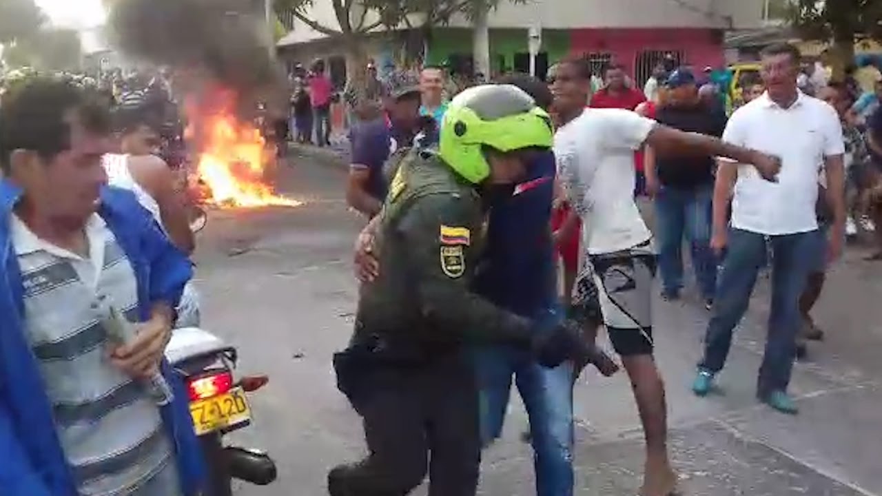 Atacan a supuesto ladrón y le queman la moto en barrio Santuario riohacha trabajos