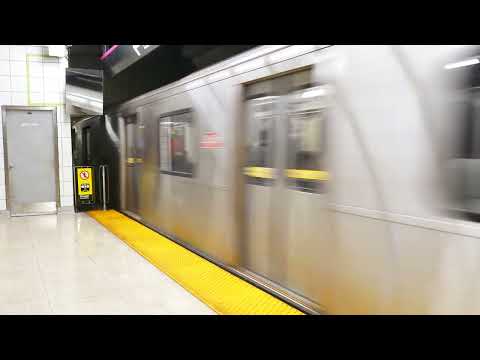 départ de métro [TORONTO ROCKET SERIES, BAYVIEW STATION, Line 4 Sheppard ]