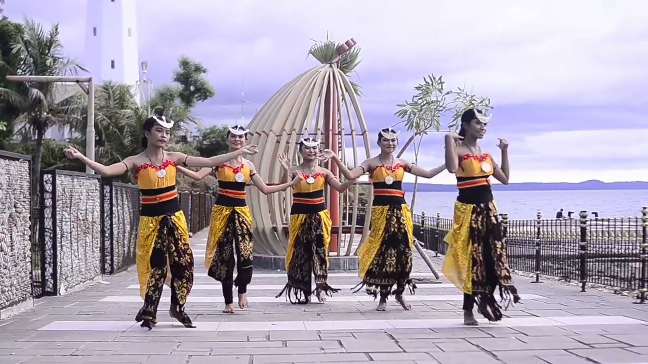 Team Manandang-Tari Kreasi Flobamora DIII Kebidanan Polkesku