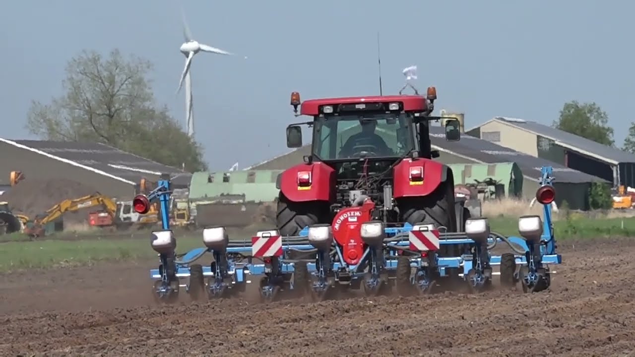 8653b Marcel Bijker mais zaaien loonbedrijf Oosterhuis Nijeveen 2016