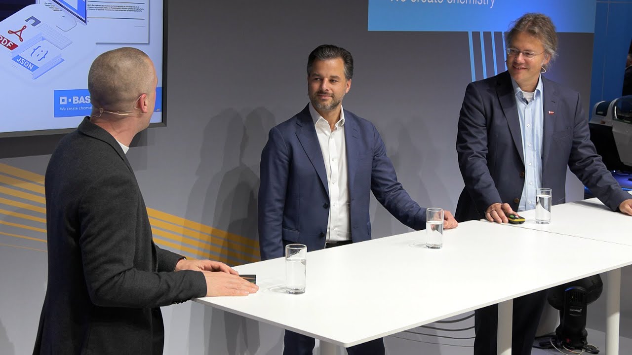 Digital Certificate of Analysis and Product Carbon Footprints – examples of digital material twins