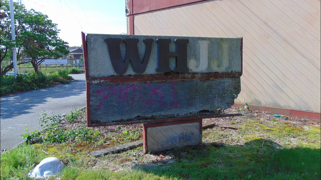 Abandoned Radio Station in Rhode Island!! YouTube