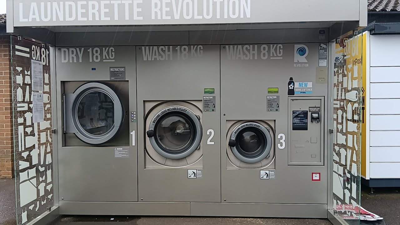 Revolution Laundrette 40°C wash and hot dry S2 : E2