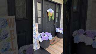 Spring porch refresh! A little paint never hurt #springporch #porchmakeover #springrefresh