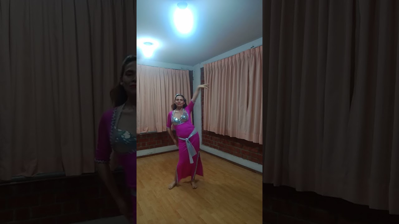 Coreografía BALADI AWADI PROFESORADO AMir 