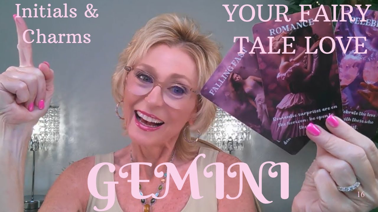 GEMINI LOVE ♊WOW! YOU'RE BEAUTIFUL!🤯A LOT OF PEOPLE ARE CHECKING YOU OUT🔥😁💖GEMINI LOVE TAROT💝