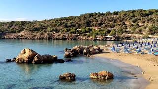 Пляж Коннос с черепахами , Konnos beach, на Кипре на Средиземном море рядом с Айя Напа.
