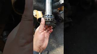 REMOVING BROKEN ROD OUT OF DAMAGED HYDRAULIC PISTON IN MECHANICAL WORKSHOP (GLAND, CYLINDER, BARREL)