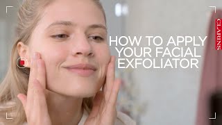 How to apply a face scrub | Clarins