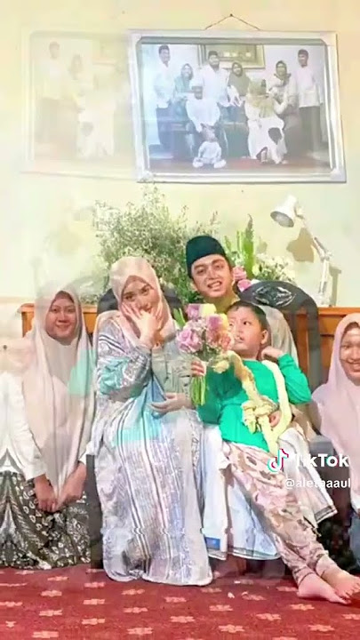 salfok sama tangan nya gus azmi megang pipi nya ning khansa 😍😌#fyp#jjtipis#gusazmi#masukberanda
