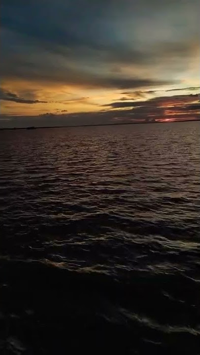 Mentahan Story Sunset Naik Kapal