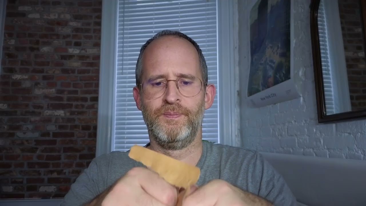 Обзор порошка для приготовления латте с шоколадом и морингой от Organic India.