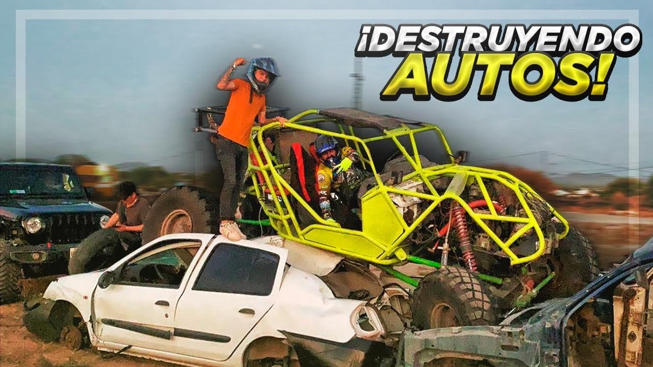 DESTRUYENDO AUTOS CON LA ARAÑA *aplastandolos* | ManuelRivera11
