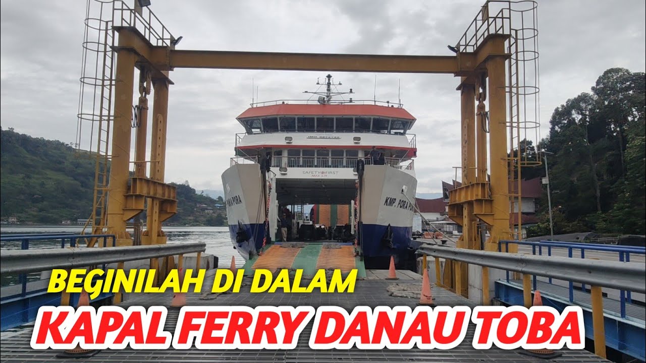 Grebek Kapal Ferry Parapat Danau Toba