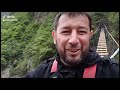 На висячем мосту в Итум-Калинском районе Чеченской Республики. Экстрим.