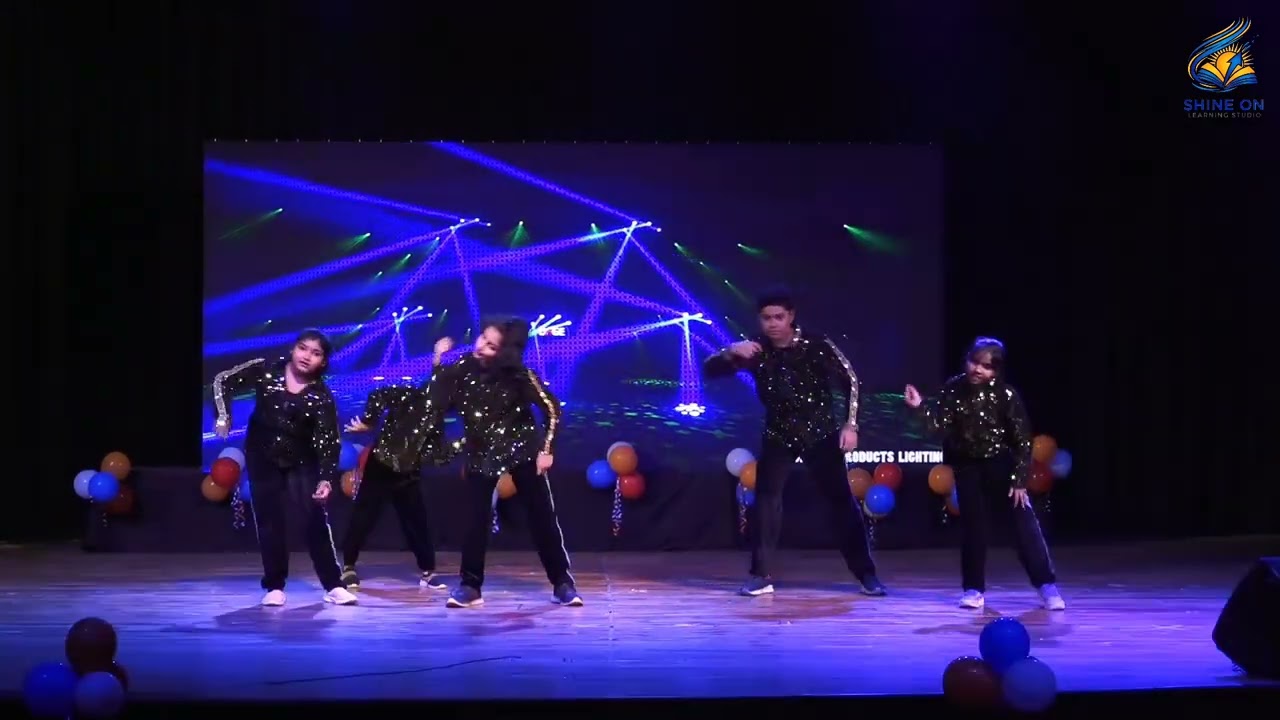 SHREYA DAS PERFORMANCE AT AURO HALL DUMDUM SONG-PYAR HOTA HOTA KAHI BAR HAI 