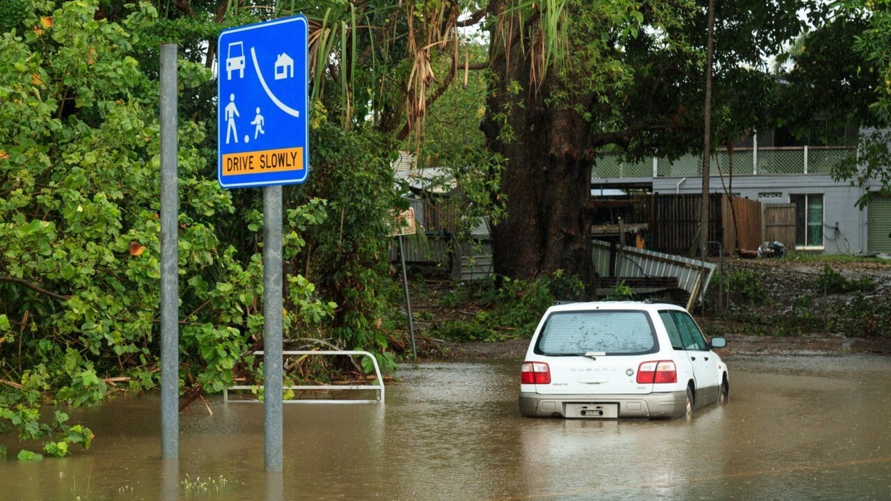 Mammoth clean up underway in Queensland flood zone