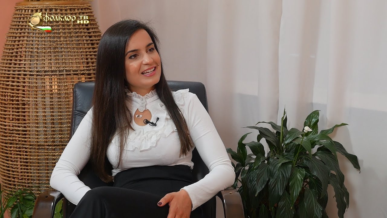 Между нас казано Валерия Момчилова